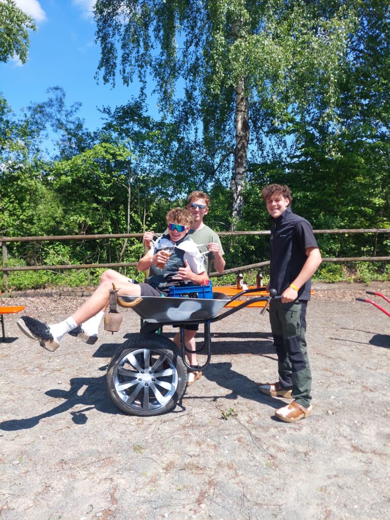 Team "Kastenreiter" (Noah Peidl, Paul Seiling, Clemi Baur)